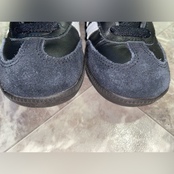 Adidas Samba kids size 13 - Picture 4 of 6